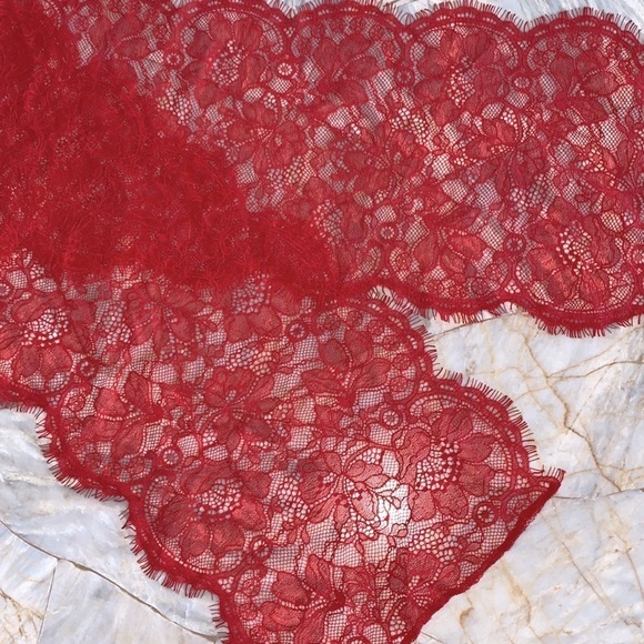 Victoria's Secret Gorgeous Red Lace Scarf Wrap - Picture 6 of 7